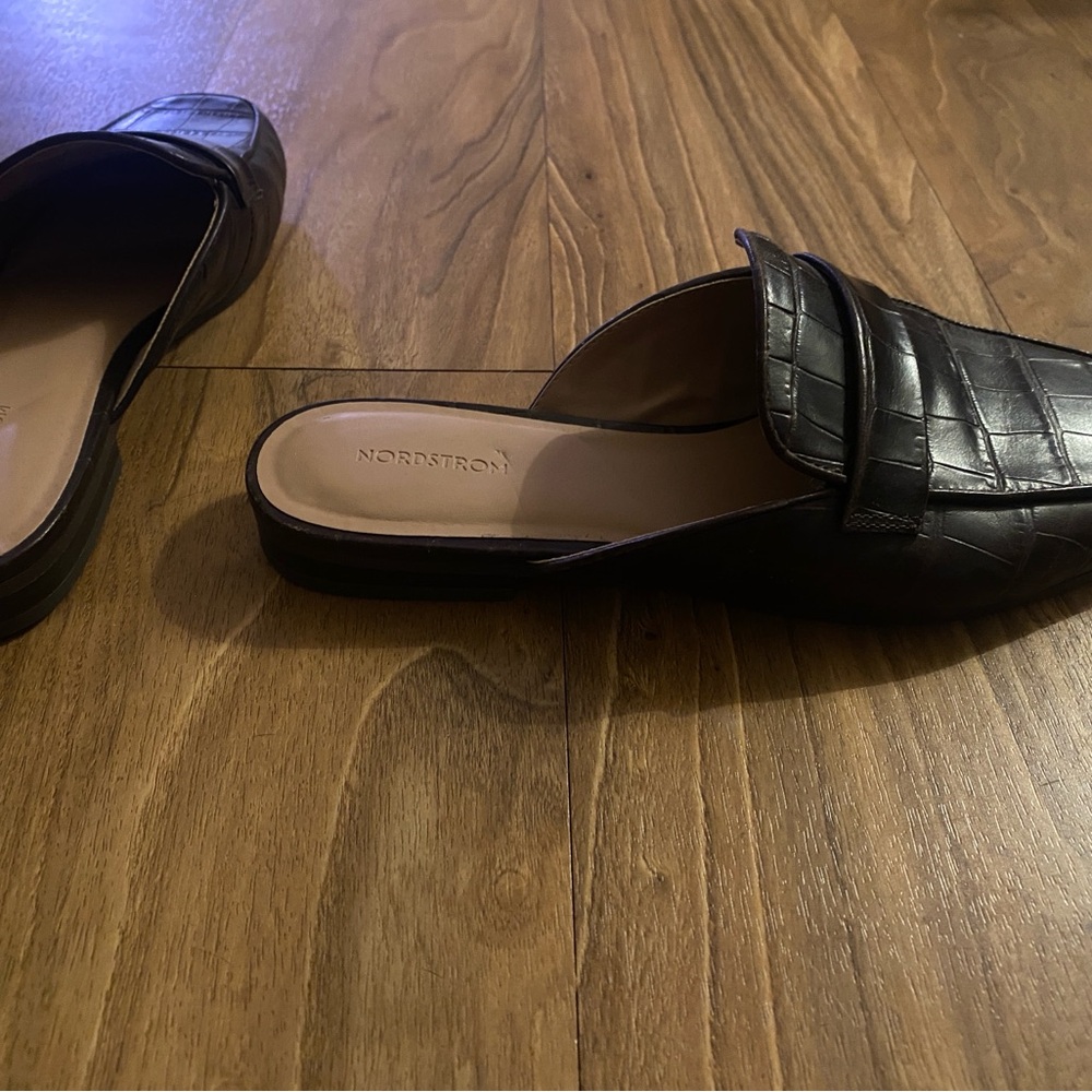 Nordstrom Women's Brown Croc-Embossed Mules